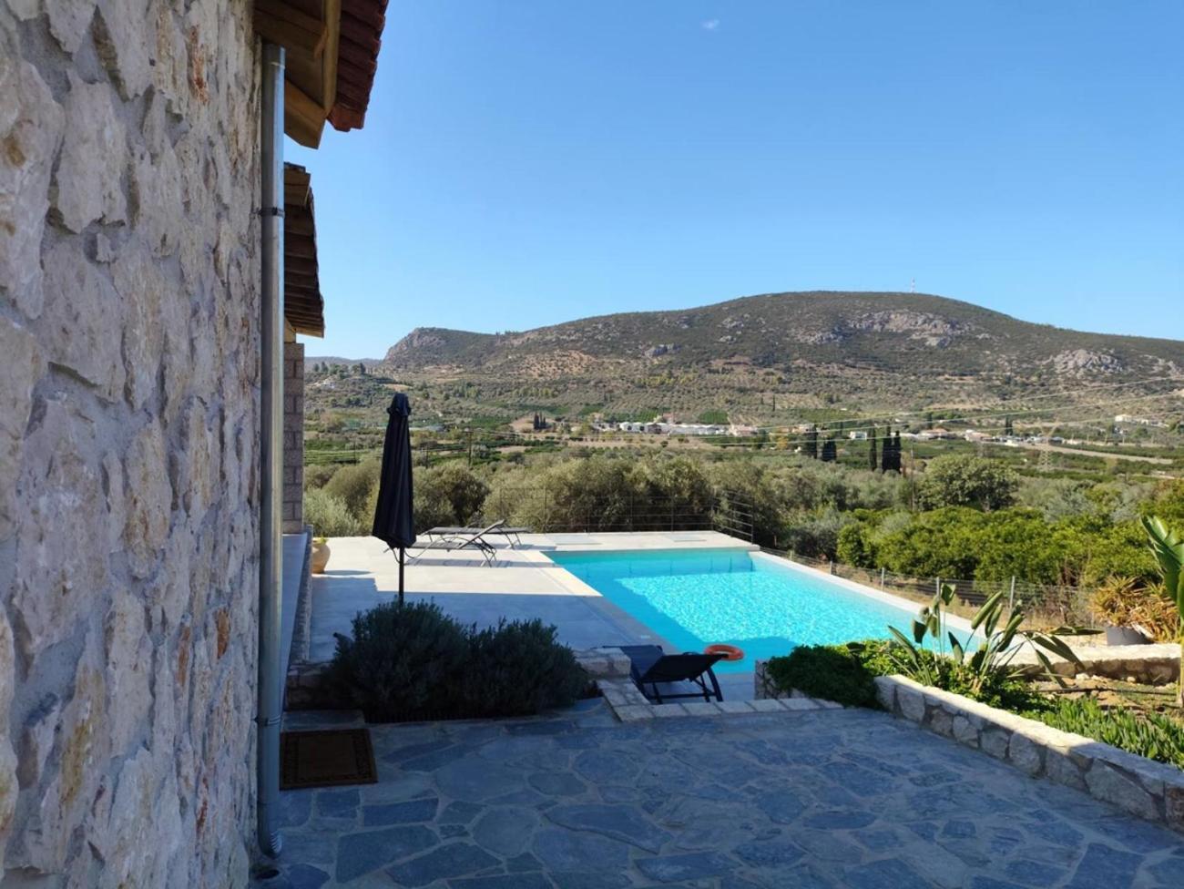 Gregory's Farm * Lefkakia